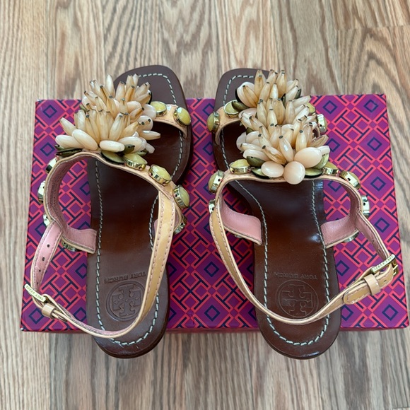 Tory Burch Coral Patent Leather Emilynn T-strap Studded Sandals (Pink) Size 7.5M - Picture 2 of 8